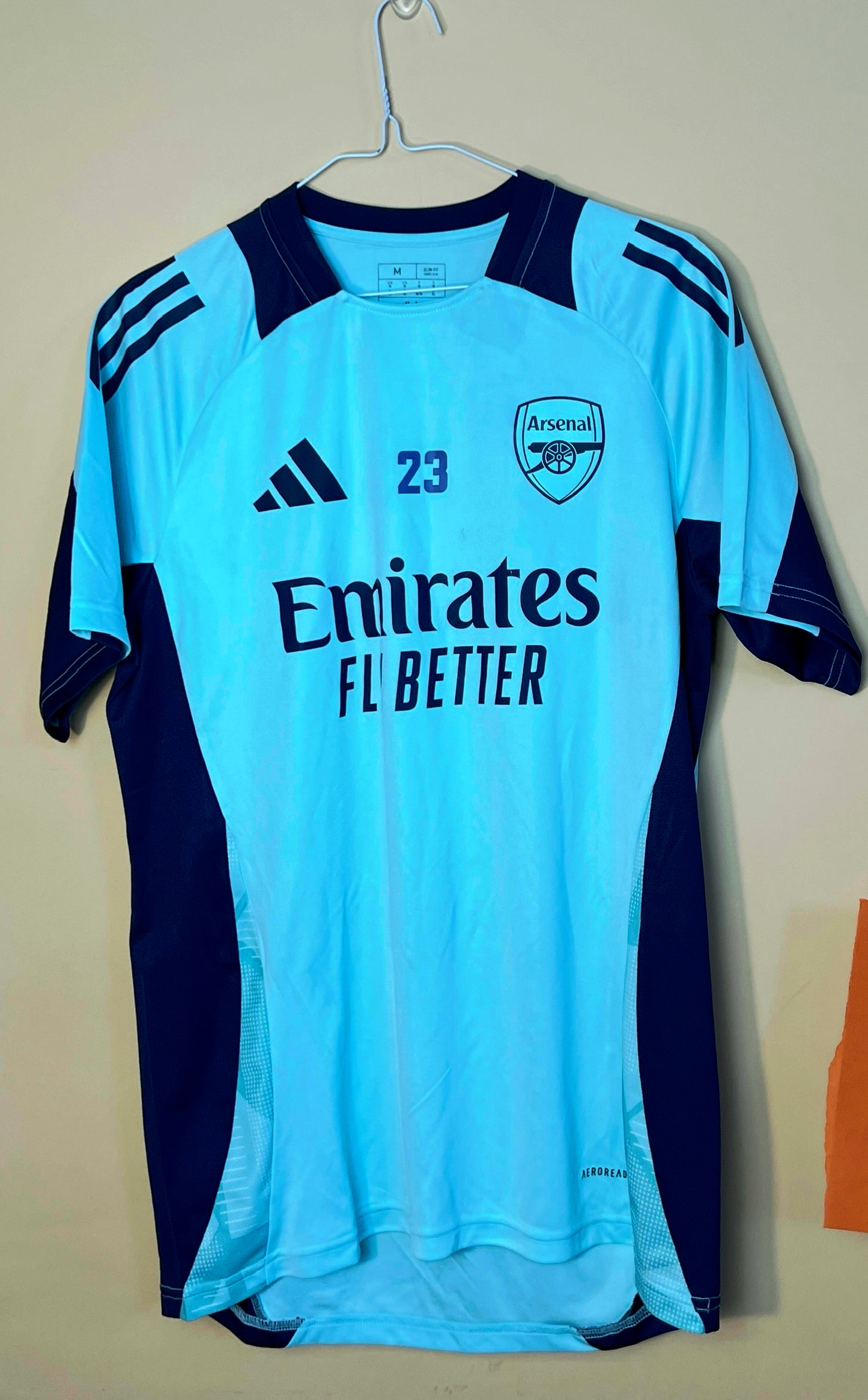 Arsenal Training 2024 Straight Fit Medium Shirt - Russo 23