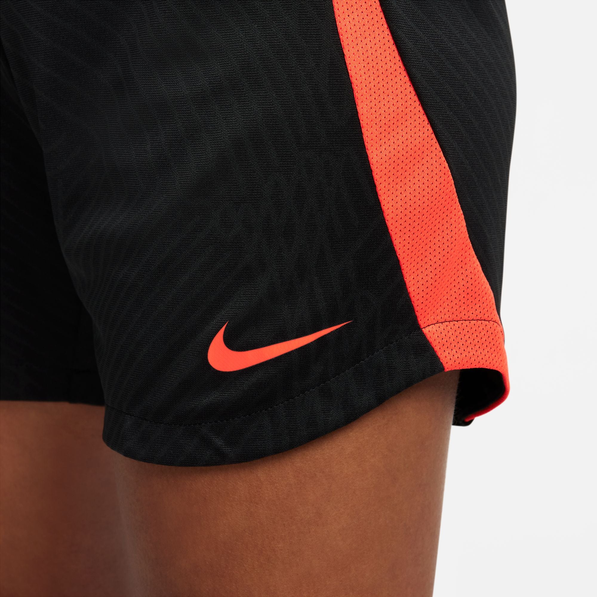 Pantalón corto de fútbol Nike Dri-FIT Strike para mujer 