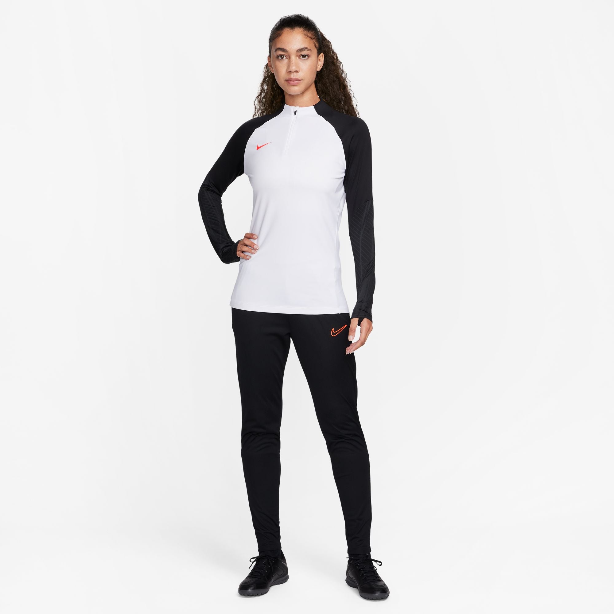 Camiseta de entrenamiento de manga larga para mujer Nike Dri-FIT Strike