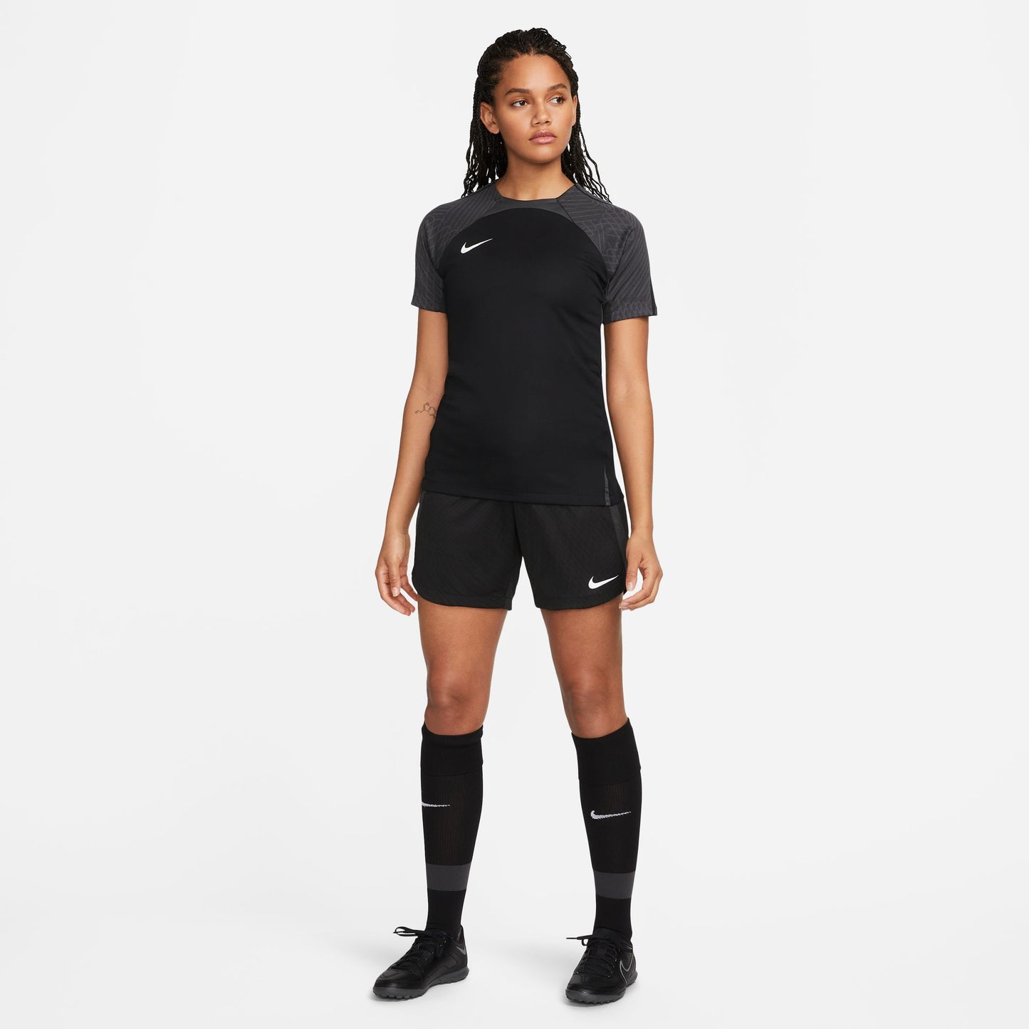 Camiseta de entrenamiento Nike Dri-FIT Strike para mujer