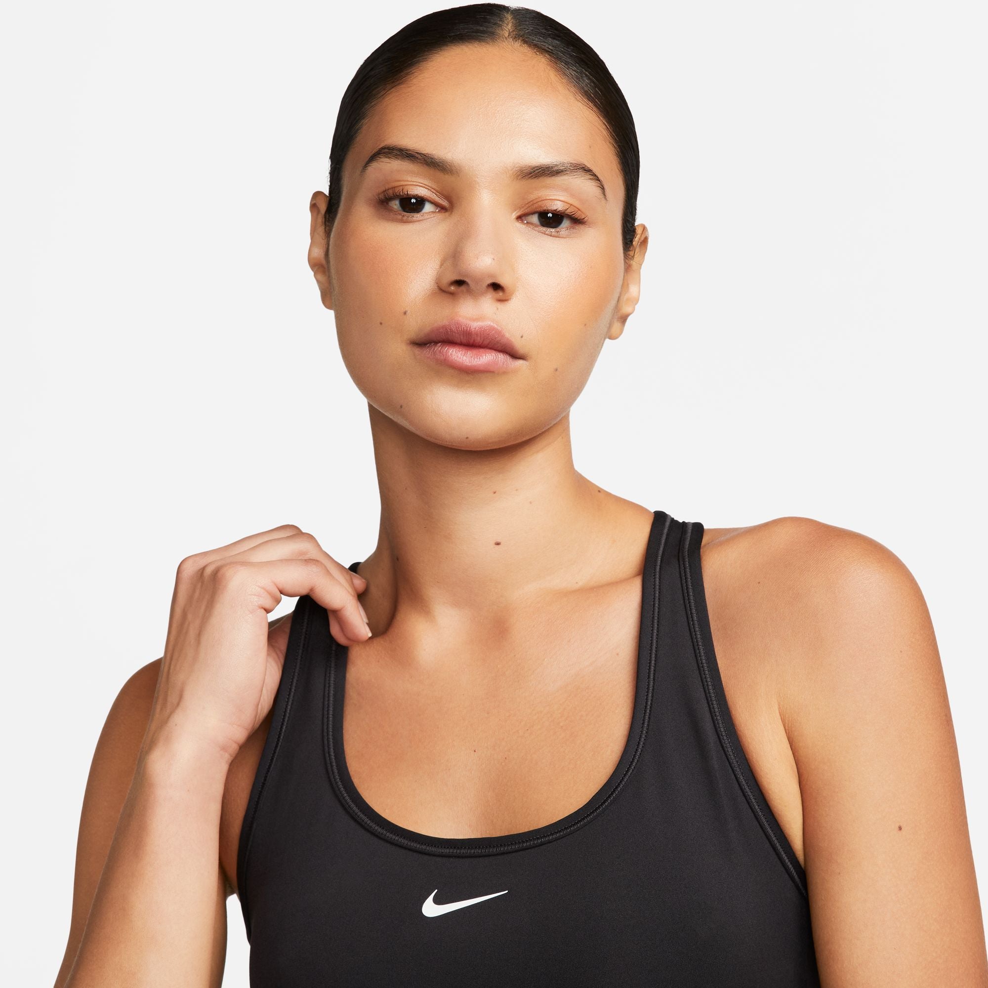 Nike Swoosh Light Support niet-gevoerde zwarte sport-bh voor dames