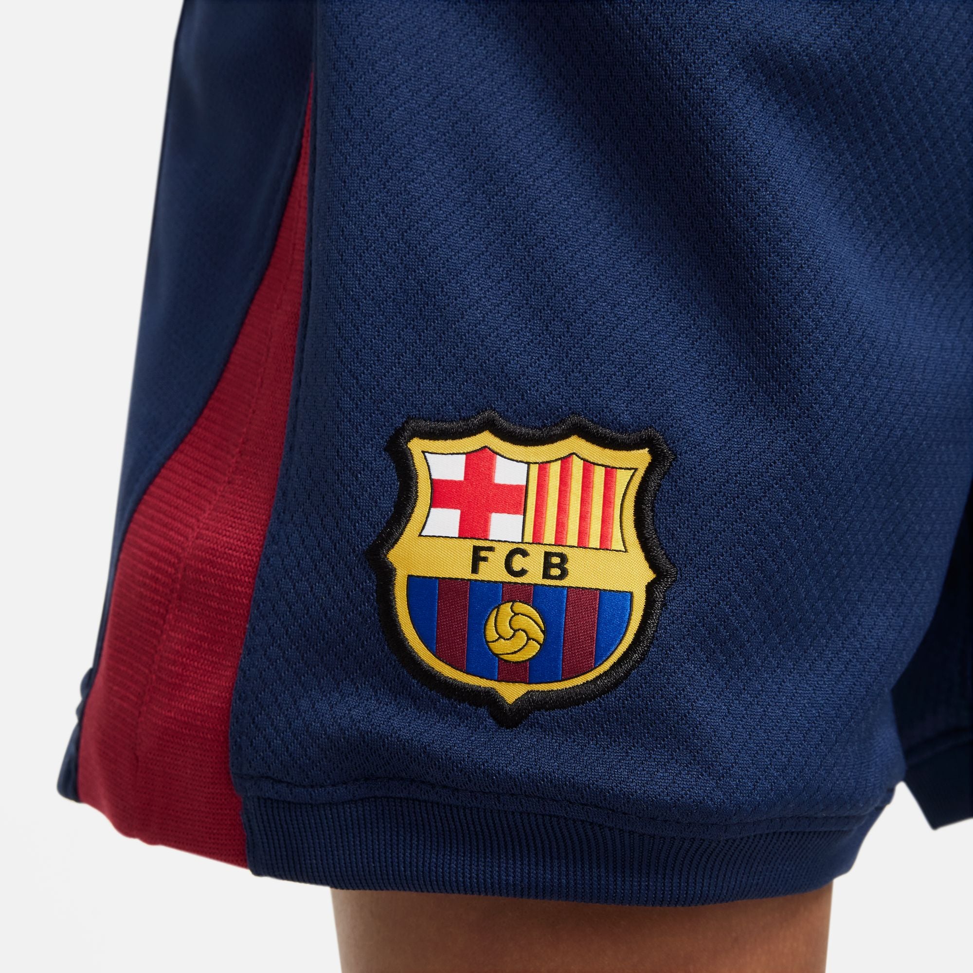 Equipación Nike Dri-FIT de 3 piezas para niños pequeños de local del Barcelona 23/24