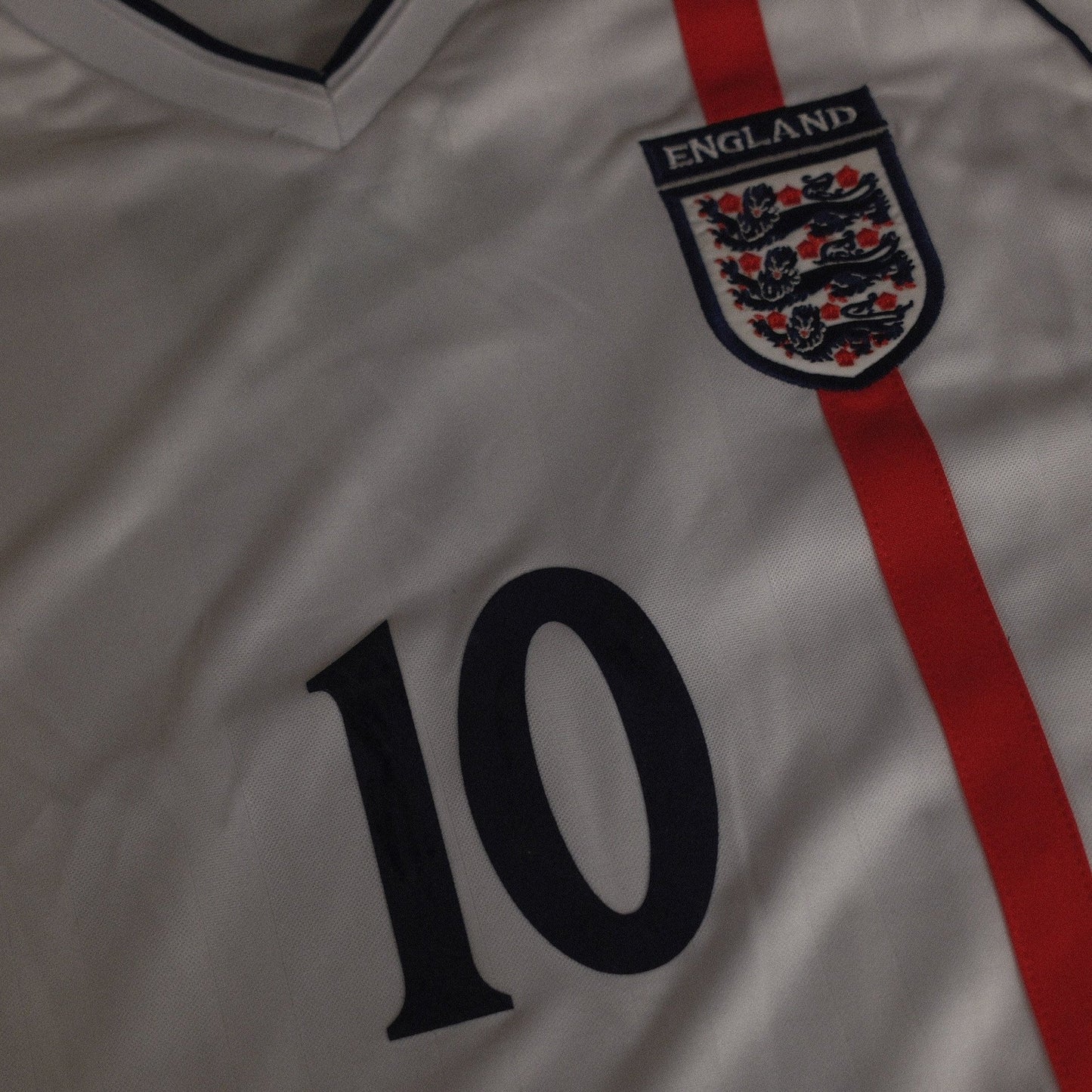 Retro 2002 England Shirt (SMITH 10)