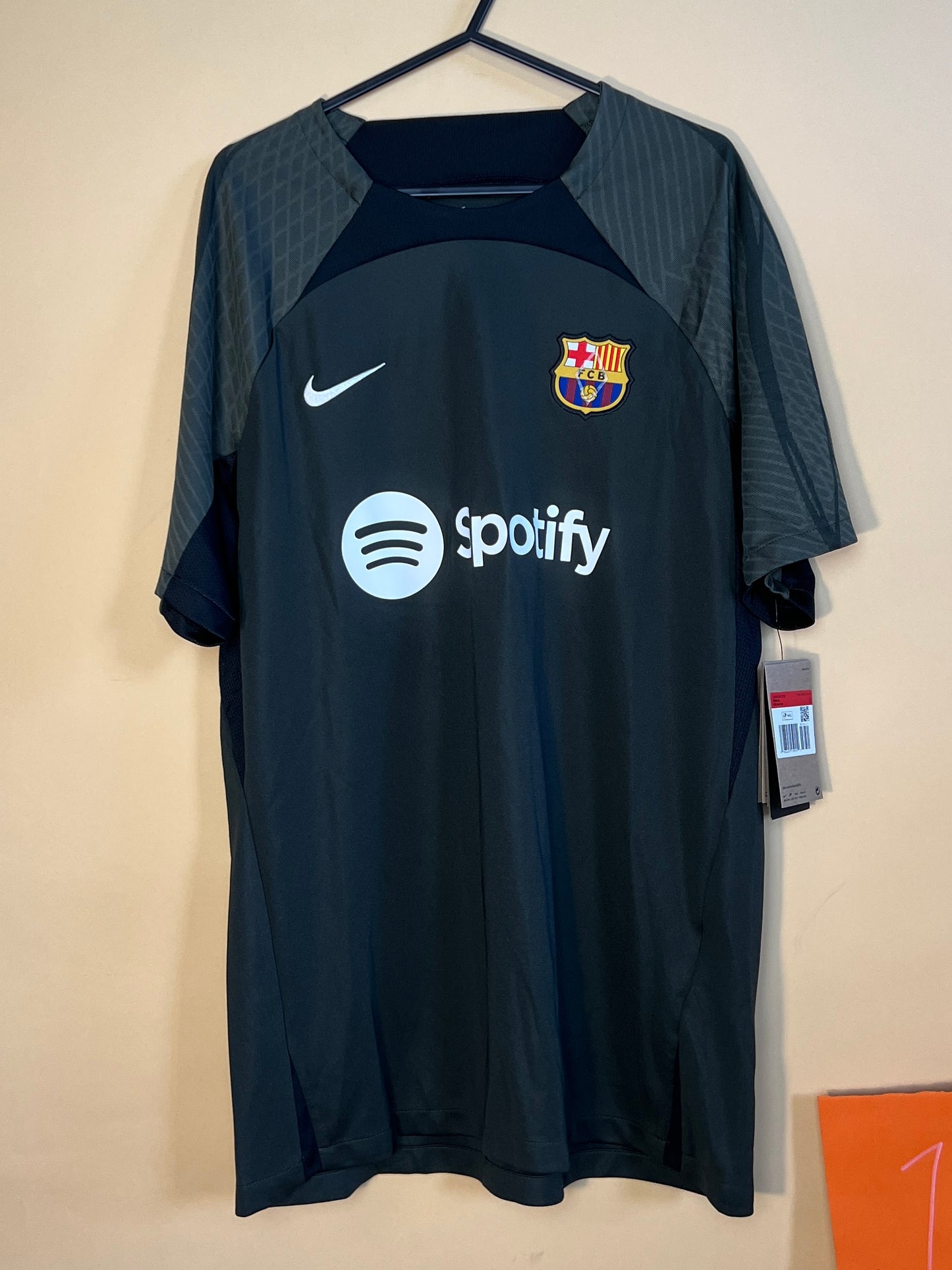 Barca Training 23/24 Mens Large Shirt