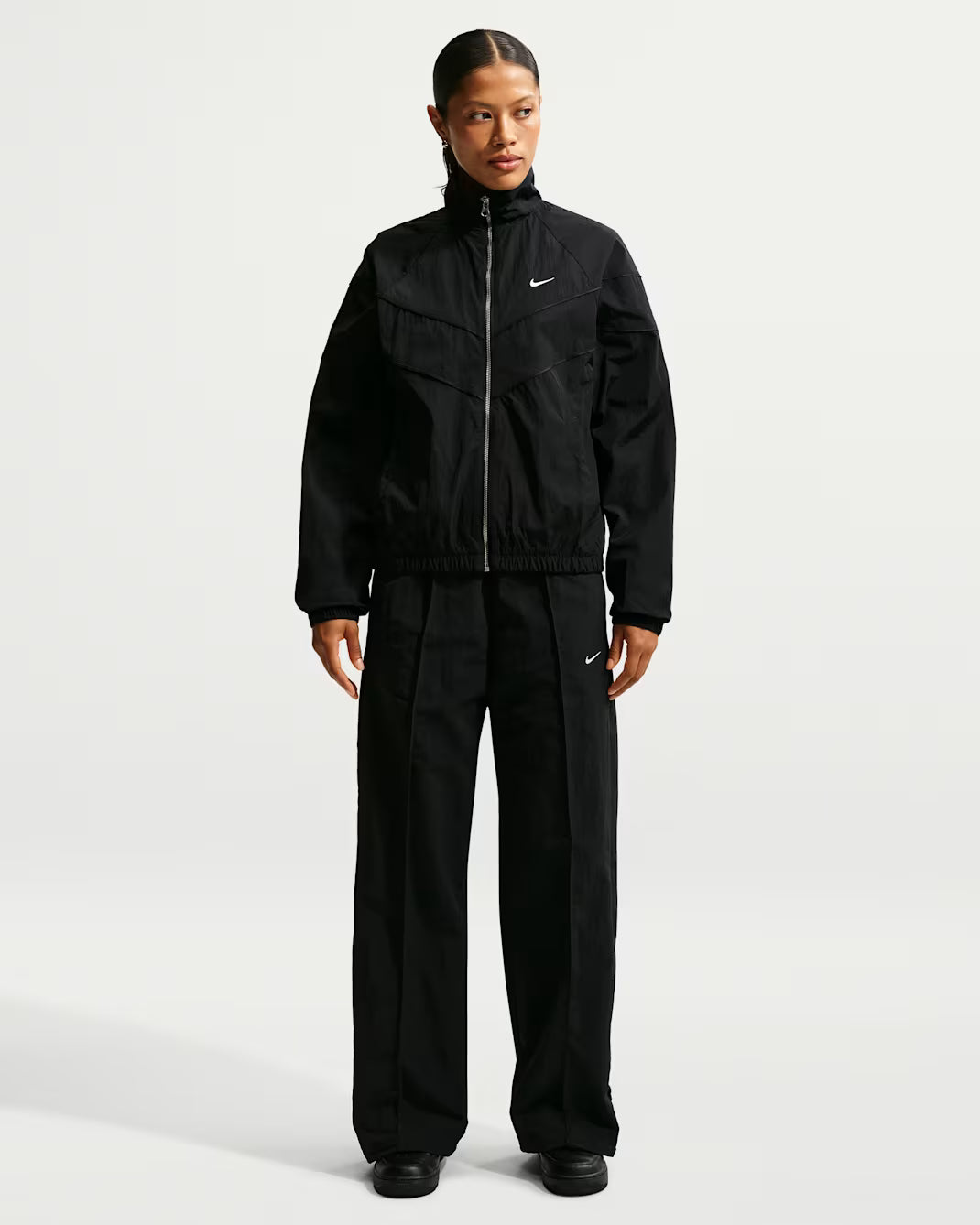 Nike Sportswear Everything Wovens Women's Mid-Rise Open-Hem Pants - Women's Fit