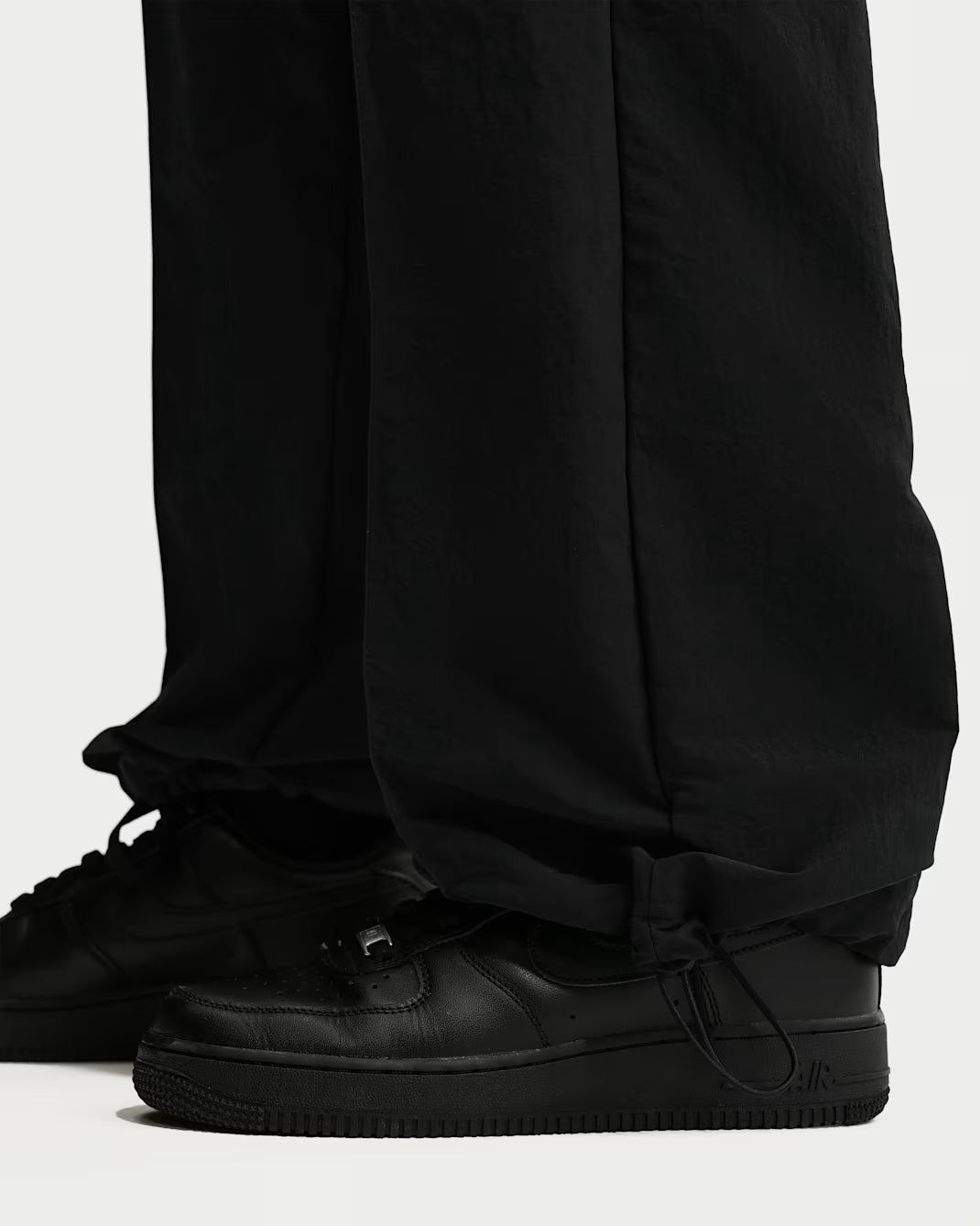 Nike Sportswear Everything Wovens Women's Mid-Rise Open-Hem Pants - Women's Fit