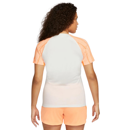 Camiseta de entrenamiento Nike Dri-FIT Strike para mujer